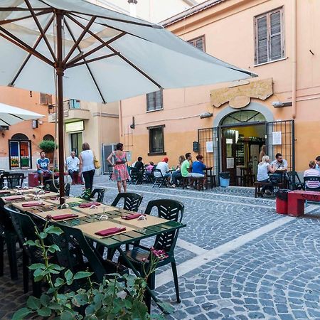 Готель La Casa Degli Artisti 1 Неттуно Екстер'єр фото