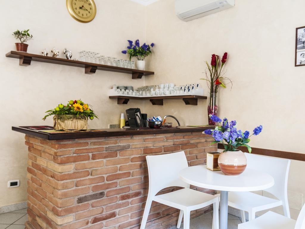 Готель La Casa Degli Artisti 1 Неттуно Екстер'єр фото