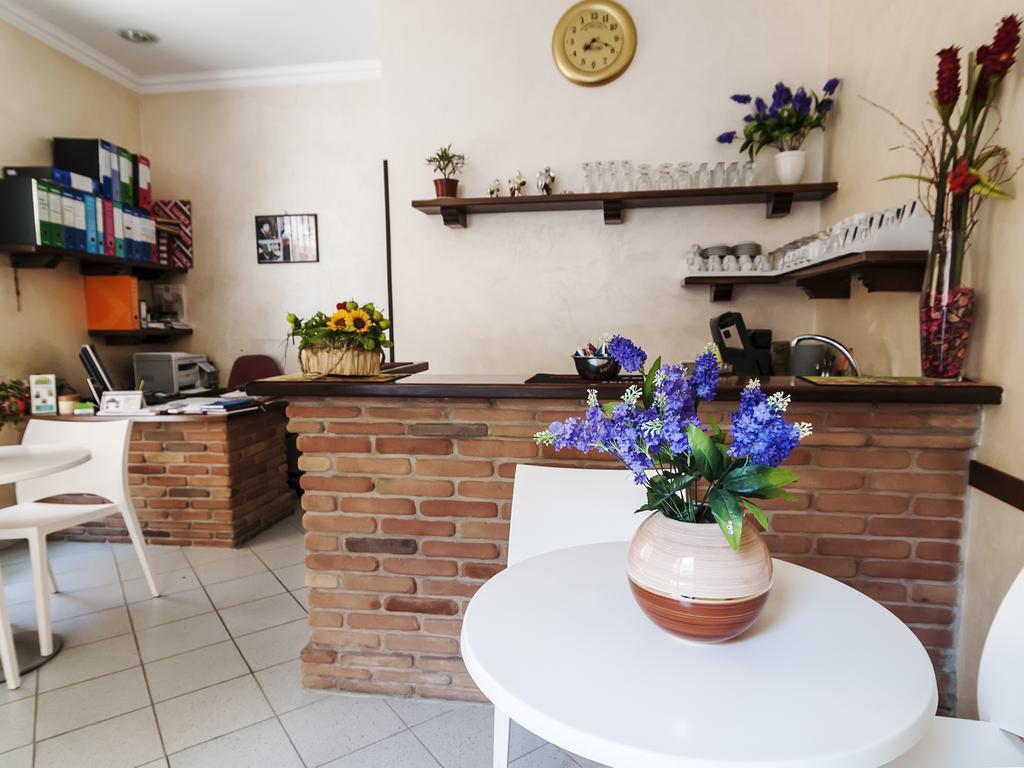 Готель La Casa Degli Artisti 1 Неттуно Екстер'єр фото